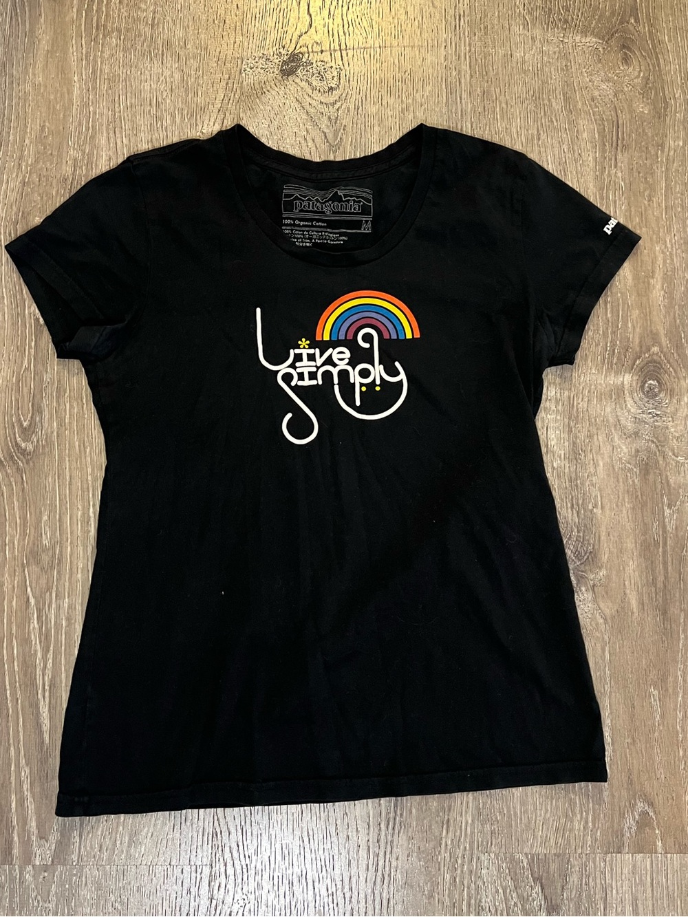 Patagonia women’s live simple  Organic Scoop Tee